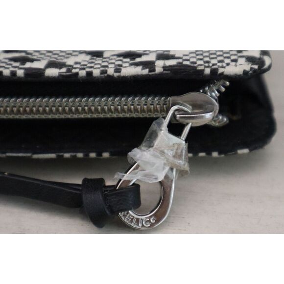Relic Women's Black/White Checkered Print 1/2 Zip Wallet - Picture 5 of 11